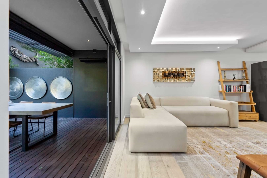 2 Bedroom Property for Sale in Green Point Western Cape